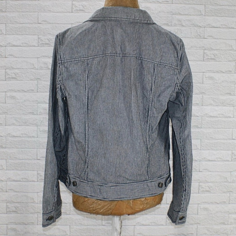 Talbots Petite Jean Jacket Blue White Railroad Thin Pinstripe Denim Collar Large - Picture 10 of 12
